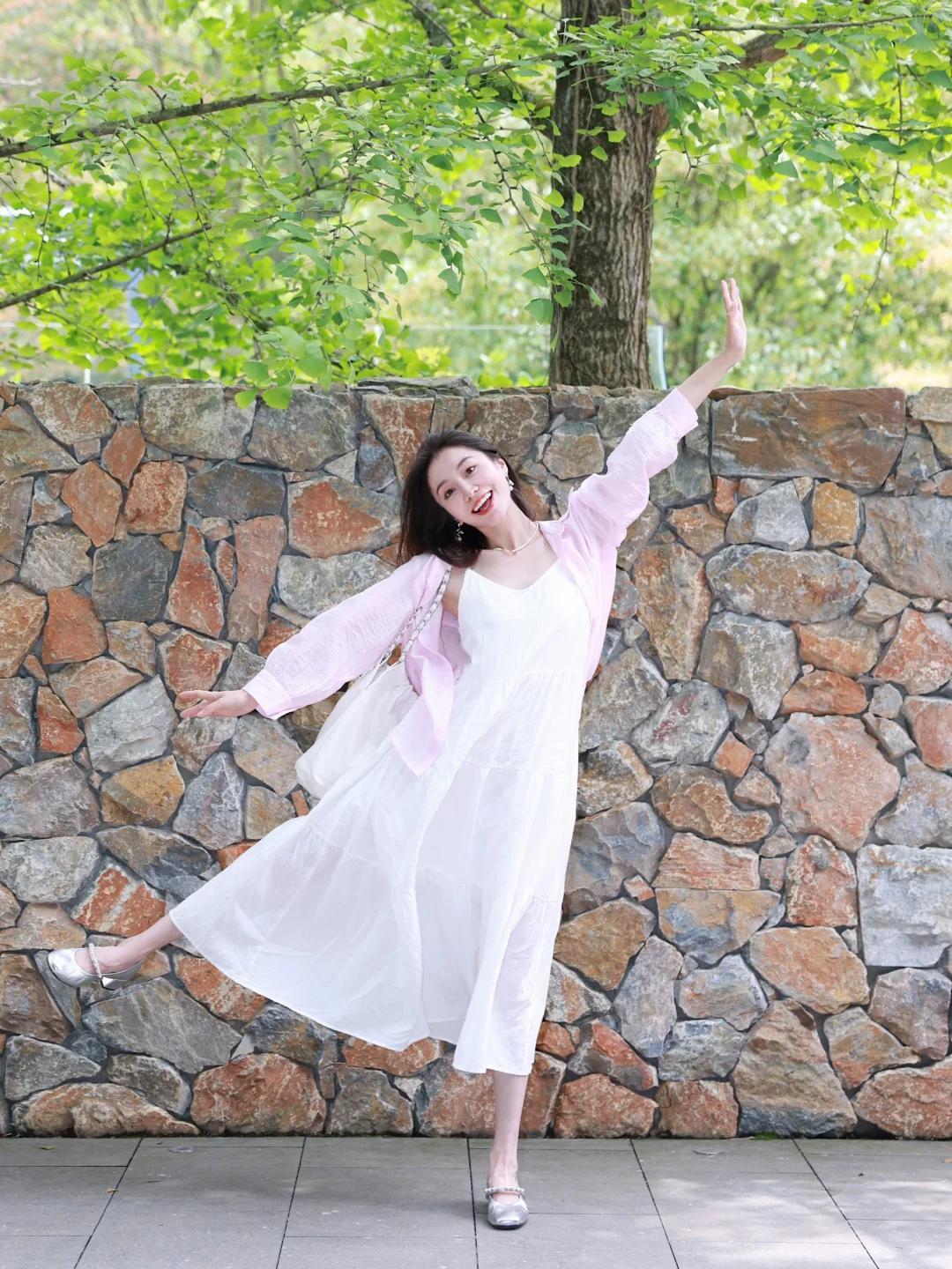 Phụ nữ 30+ cứ diện váy theo 4 cách này, bảo đảm vừa gọn dáng vừa sang trọng- Ảnh 10. Phụ nữ 30+ cứ diện váy theo 4 cách này, bảo đảm vừa gọn dáng vừa sang trọng- Ảnh 10.