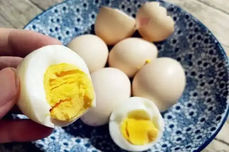Người có tuổi ăn 1 quả trứng mỗi sáng có tốt?