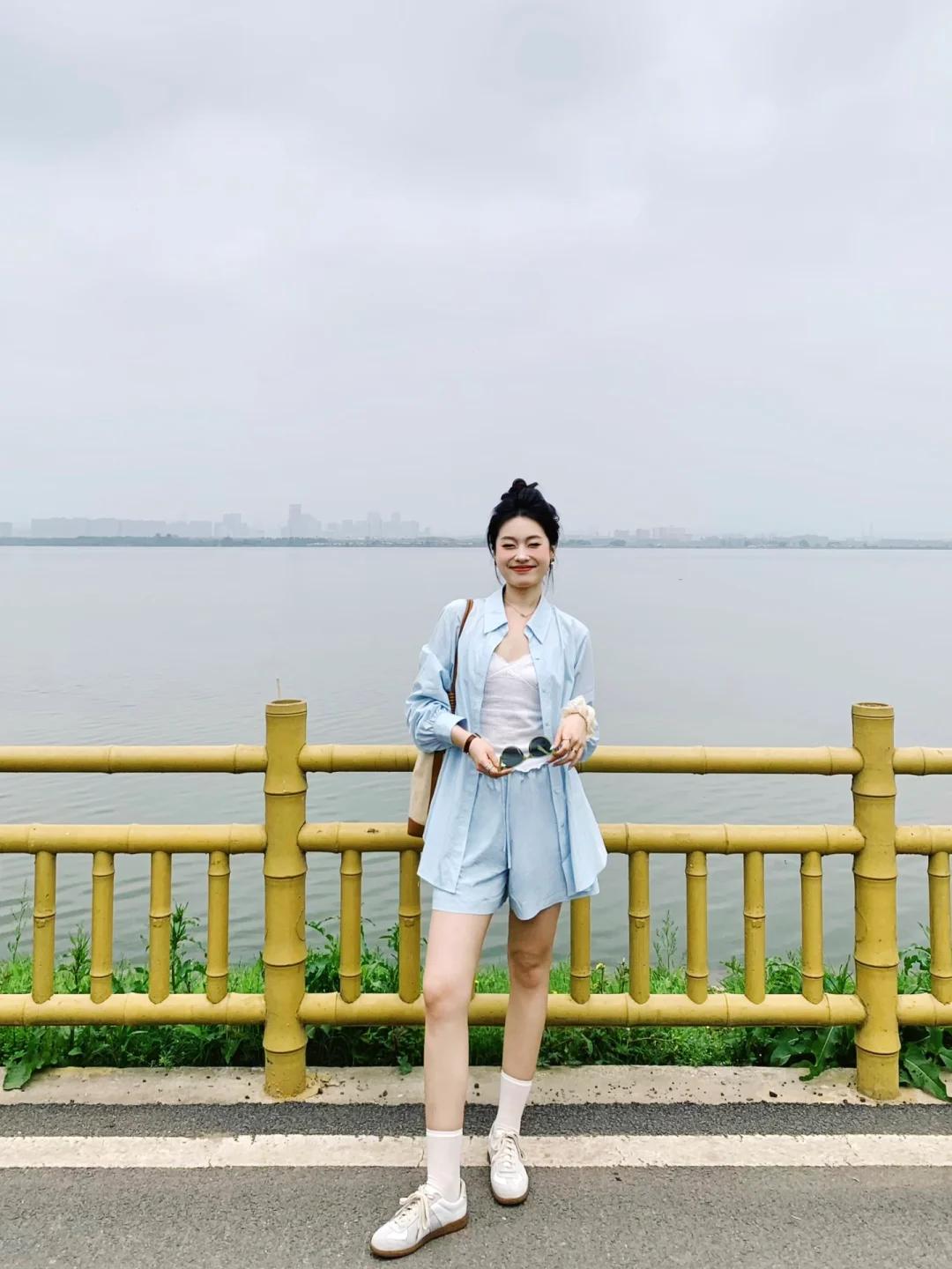 Từ quần ống rộng đến sơ mi: Công thức mặc đẹp cho mọi dáng người- Ảnh 6. Từ quần ống rộng đến sơ mi: Công thức mặc đẹp link bong da truc tiep mọi dáng người- Ảnh 6.