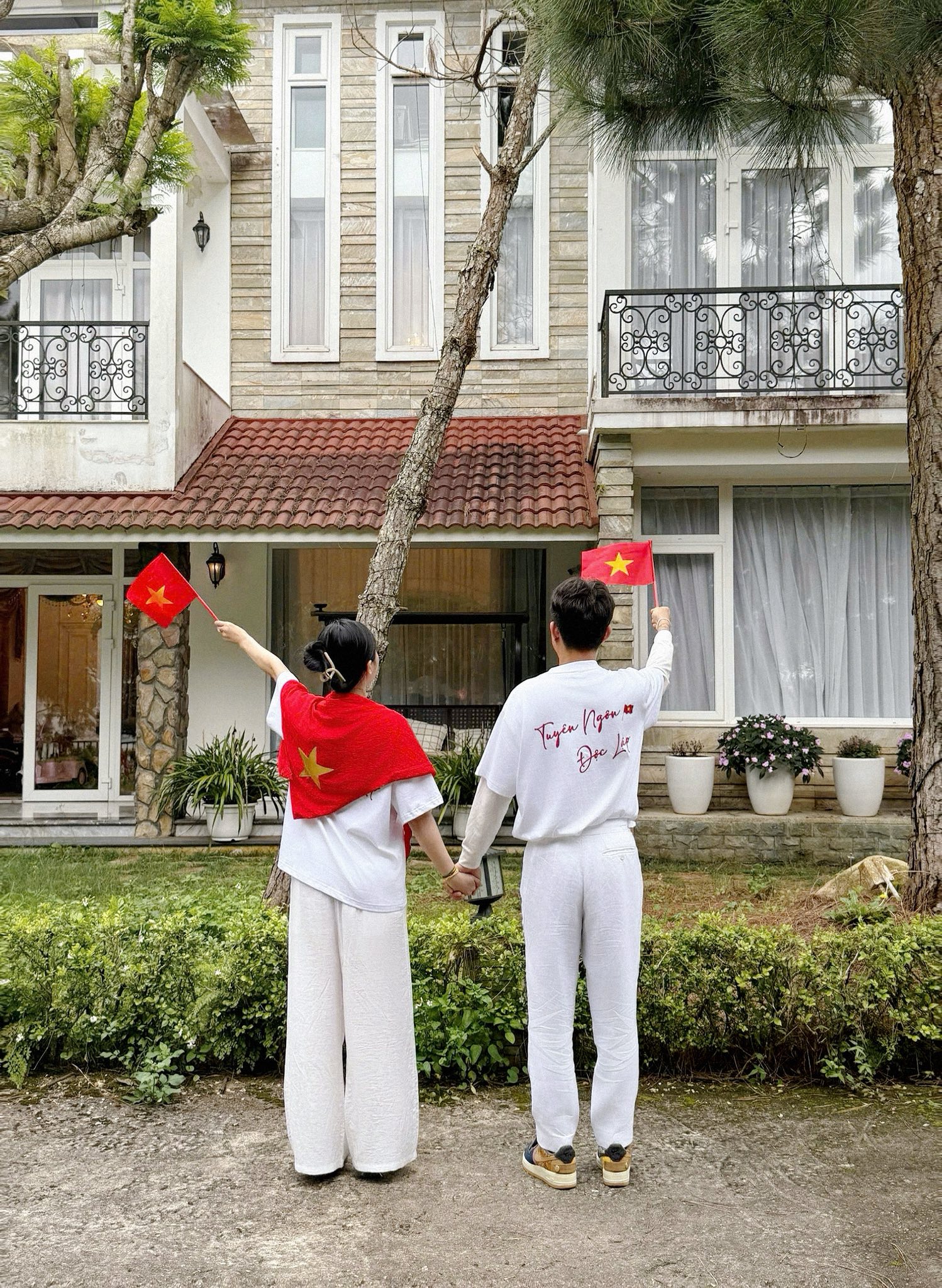 Đại gia đình 4 thế hệ nhà Minh Nhựa hưởng ứng đại lễ 2/9: Bất ngờ nhất là nhan sắc của Đại gia đình 4 thế hệ nhà xem bong da truc tiep cup c1 Nhựa hưởng ứng đại lễ 2/9: Bất ngờ nhất là nhan sắc của