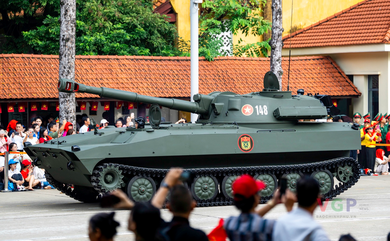 Chùm ảnh: Uy lực trang thiết bị, khí tài của quân đội nhân dân Việt Nam tại A80- Ảnh 9. Chùm ảnh: Uy lực trang thiết bị, khí tài của quân đội nhân dân Việt Nam tại A80- Ảnh 9.