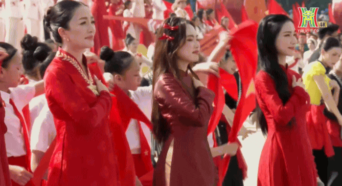 Hai nghệ sĩ trẻ vinh dự trình diễn từ Đại lễ A50 tới A80: Đây chính là “trai tài gái giỏi” được Tổ quốc tin tưởng!- Ảnh 1.