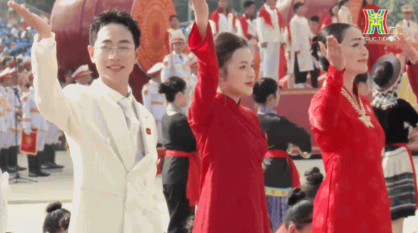 Hai nghệ sĩ trẻ vinh dự trình diễn từ Đại lễ A50 tới A80: Đây chính là “trai tài gái giỏi” được Tổ quốc tin tưởng!- Ảnh 3.