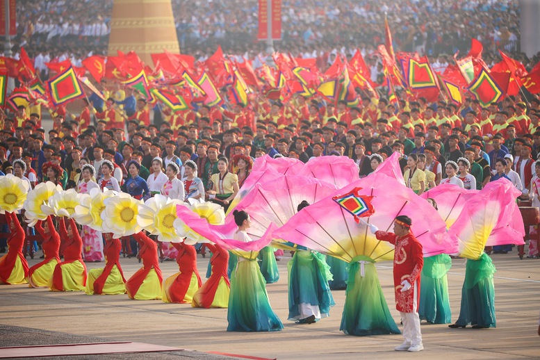 TỔNG THUẬT: Kỷ niệm trọng thể 80 năm Quốc khánh nước Cộng hòa XHCN Việt Nam- Ảnh 4. TỔNG THUẬT: Kỷ niệm trọng thể 80 năm Quốc khánh nước Cộng hòa XHCN Việt Nam- Ảnh 4.