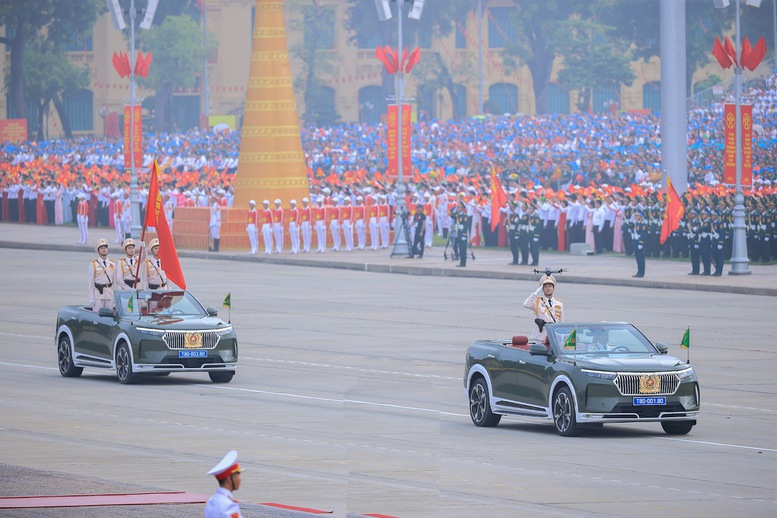 TỔNG THUẬT: Kỷ niệm trọng thể 80 năm Quốc khánh nước Cộng hòa XHCN Việt Nam- Ảnh 25. TỔNG THUẬT: Kỷ niệm trọng thể 80 năm Quốc khánh nước Cộng hòa XHCN Việt Nam- Ảnh 25.