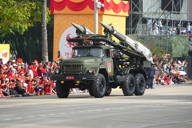 Chùm ảnh: Uy lực trang thiết bị, khí tài của quân đội nhân dân Việt Nam tại A80- Ảnh 17. Chùm ảnh: Uy lực trang thiết bị, khí tài của quân đội nhân dân Việt Nam tại A80- Ảnh 17.