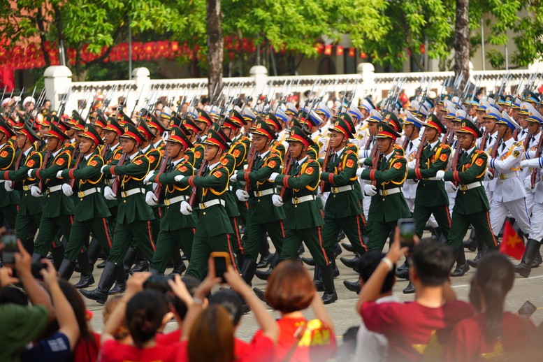 TỔNG THUẬT: Kỷ niệm trọng thể 80 năm Quốc khánh nước Cộng hòa XHCN Việt Nam- Ảnh 20. TỔNG THUẬT: Kỷ niệm trọng thể 80 năm Quốc khánh nước Cộng hòa XHCN Việt Nam- Ảnh 20.