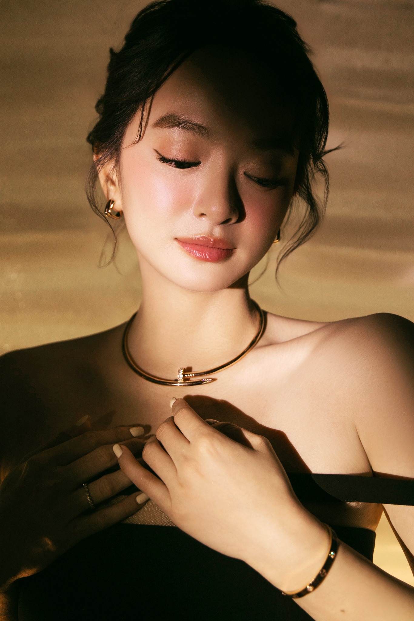 Kaity Nguyễn 1m55 vẫn vào vai tiếp viên thuyết phục: Từng phải giảm gần chục cân, phương pháp không tác dụng phụ đáng học hỏi- Ảnh 2. k+ truc tiep bong da Nguyễn 1m55 vẫn vào vai tiếp viên thuyết phục: Từng phải giảm gần chục cân, phương pháp không tác dụng phụ đáng học hỏi- Ảnh 2.