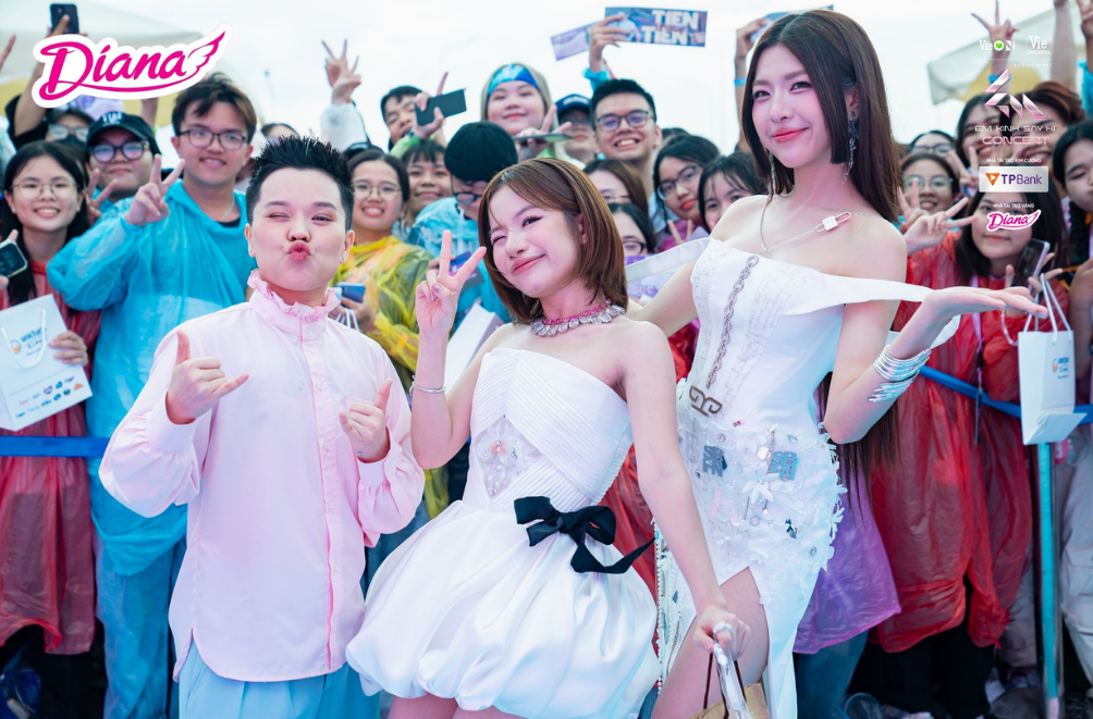 Diana c&ugrave;ng Em Xinh &ldquo;Say Hi&rdquo;: Khi "L&agrave; con g&aacute;i thật tuyệt" chạm đến đỉnh cao mới qua &acirc;m nhạc- Ảnh 6.