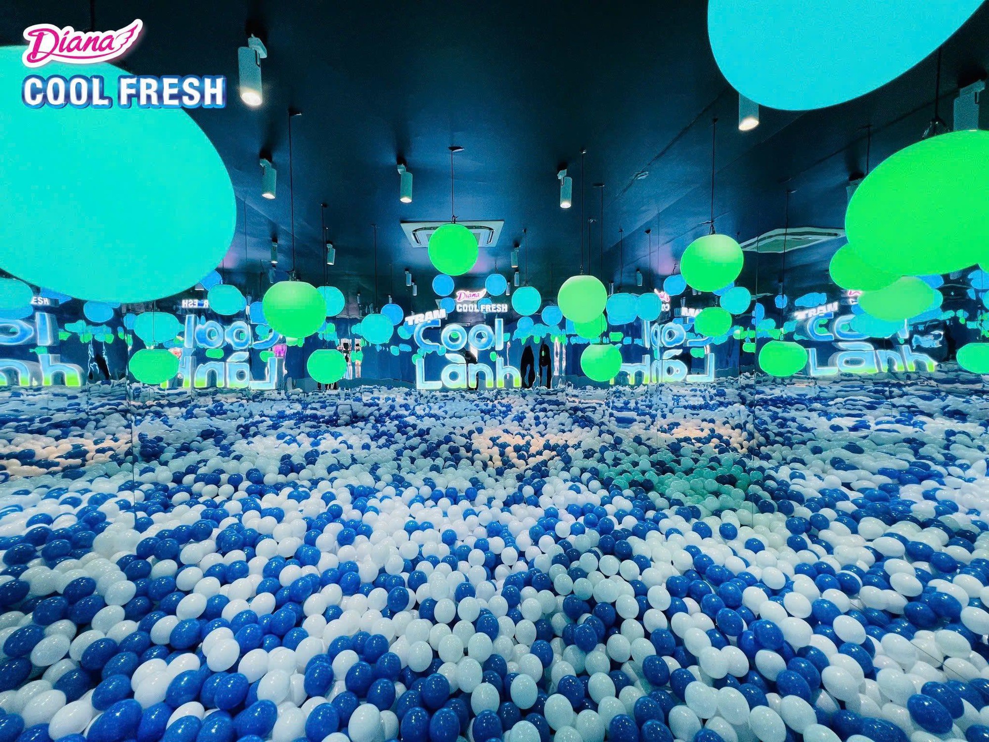 Diana c&ugrave;ng Em Xinh &ldquo;Say Hi&rdquo;: Khi "L&agrave; con g&aacute;i thật tuyệt" chạm đến đỉnh cao mới qua &acirc;m nhạc- Ảnh 5.