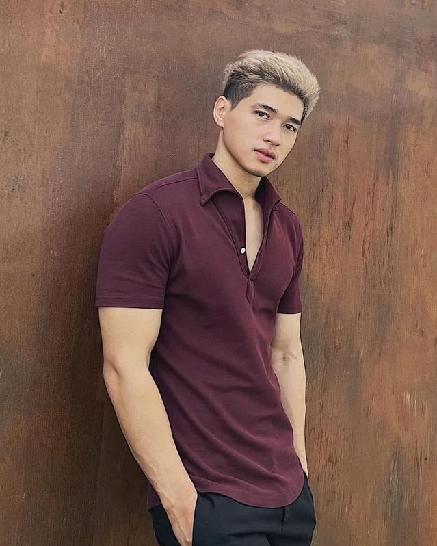 Anh cảnh vệ đẹp trai nhất Tử Chiến Trên Không từng “cắm sừng” 1 Chị Đẹp, bị truy lùng vì phát ngôn gây bão MXH- Ảnh 3. Anh cảnh vệ đẹp trai nhất Tử Chiến Trên Không từng “cắm sừng” 1 Chị Đẹp, bị truy lùng vì phát ngôn gây bão MXH- Ảnh 3.