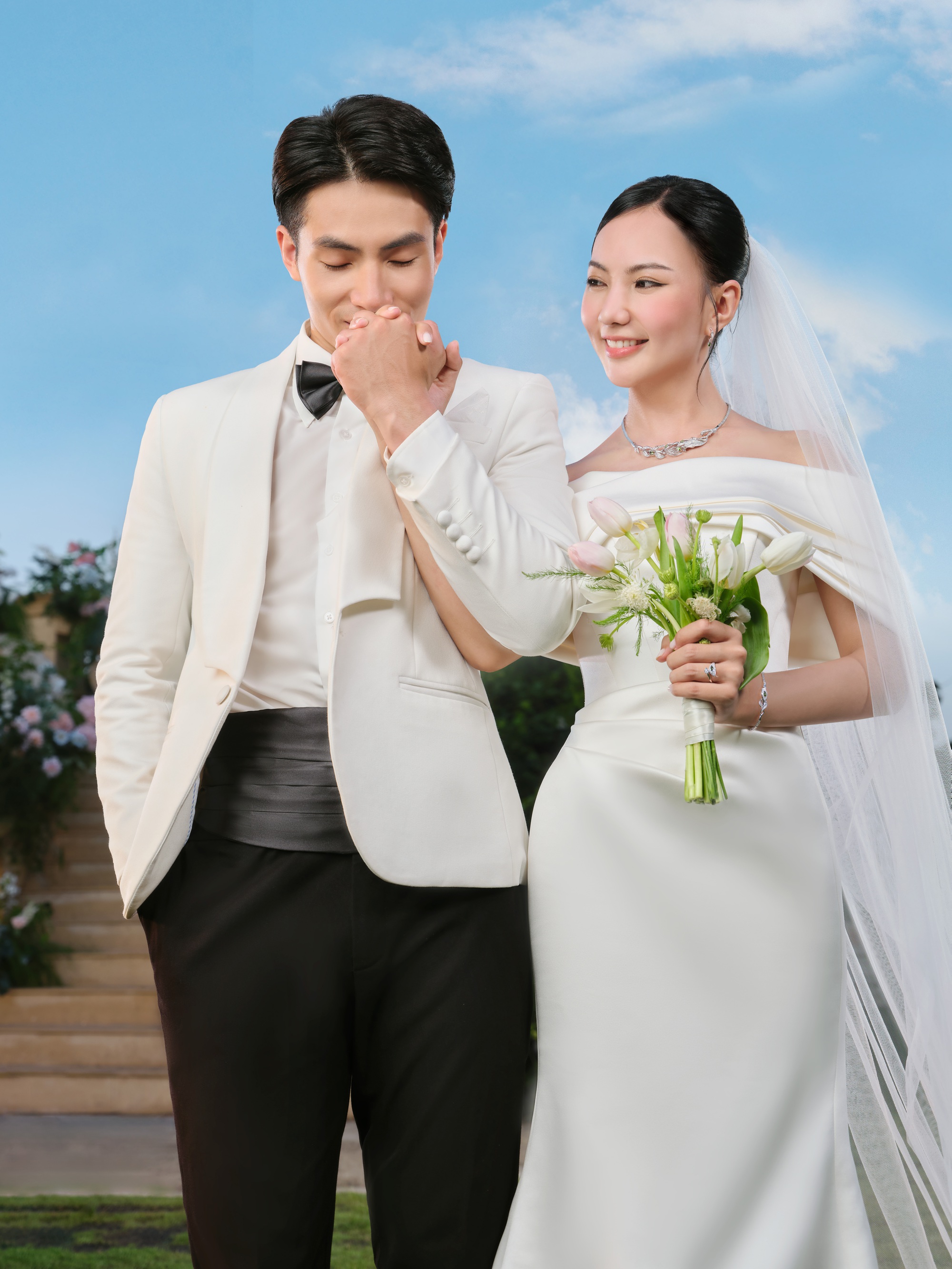 PNJ ra mắt bộ sưu tập trang sức cưới Lá Ngọc Cành Vàng- Ảnh 1.