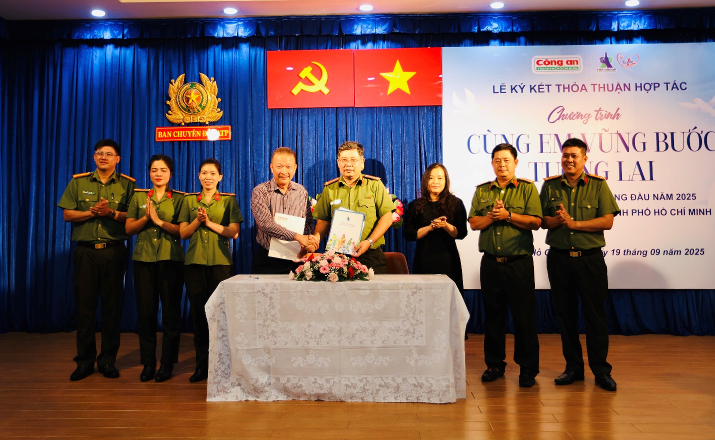 Tân Hiệp Phát tiếp tục thực hiện chương trình “Cùng em vững bước tương lai” trị giá hơn 9 tỷ đồng tại Thành phố Hồ Chí Minh- Ảnh 2.