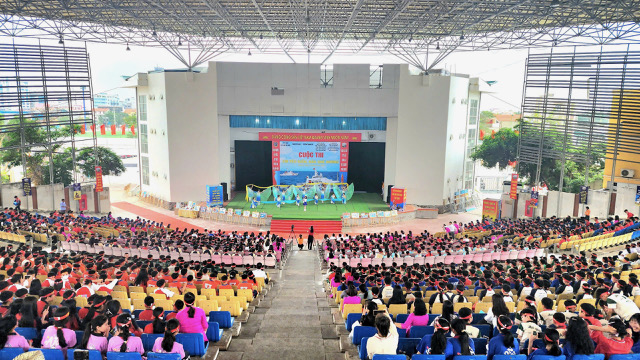 Tuổi trẻ Cảnh Sát biển: Dấu ấn đọng lại từ Chiến dịch “Thanh niên tình nguyện Hè” năm 2025
- Ảnh 4. Tuổi trẻ Cảnh Sát biển: Dấu ấn đọng lại từ Chiến dịch “Thanh niên tình nguyện Hè” năm 2025
- Ảnh 4.