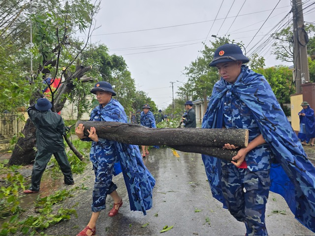 Tuổi trẻ Cảnh Sát biển: Dấu ấn đọng lại từ Chiến dịch “Thanh niên tình nguyện Hè” năm 2025
- Ảnh 7. Tuổi trẻ Cảnh Sát biển: Dấu ấn đọng lại từ Chiến dịch “Thanh niên tình nguyện Hè” năm 2025
- Ảnh 7.