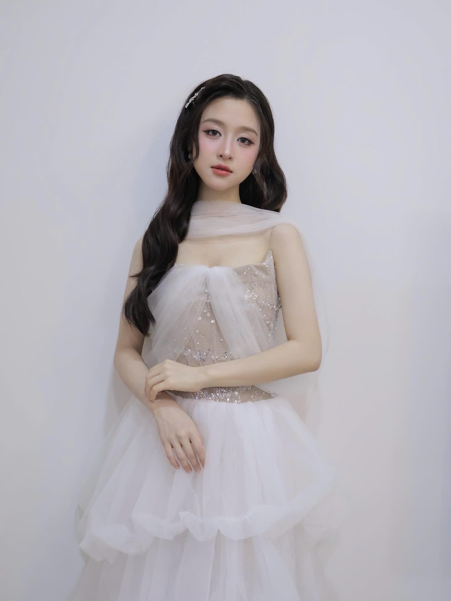 Hoa khôi nhí Tây Đô đình đám một thời, diện mạo khi trưởng thành khiến fan suýt không nhận ra- Ảnh 7. Hoa khôi nhí Tây Đô đình đám một thời, diện mạo khi trưởng thành khiến fan suýt không nhận ra- Ảnh 7.