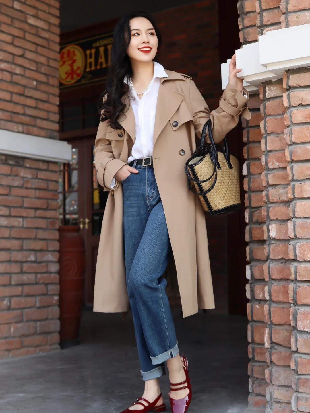 Mùa thu này, phụ nữ U40 chỉ cần style tối giản là đủ toát khí chất thượng lưu- Ảnh 8. Mùa thu này, phụ nữ U40 chỉ cần style tối giản là đủ toát khí chất thượng lưu- Ảnh 8.