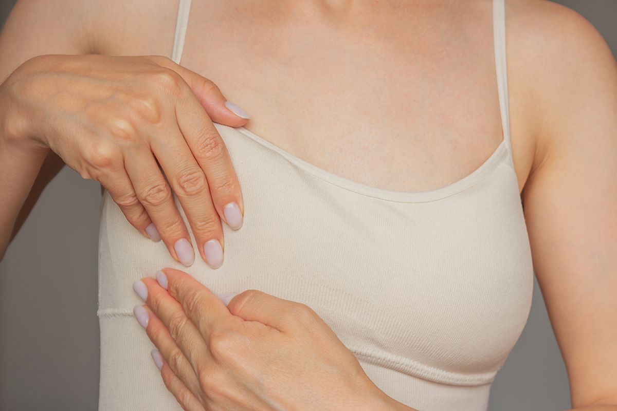 Cách massage sau nâng ngực để giữ form và tránh xơ cứng- Ảnh 3.