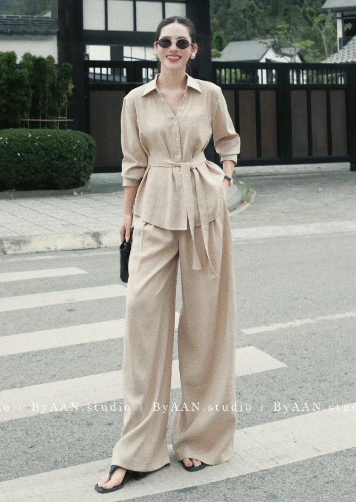 Lương Thùy Linh - Song Hye Kyo đọ độ sang chảnh khi đụng 1 set đồ- Ảnh 11. Lương Thùy Linh - Song Hye Kyo đọ độ sang chảnh khi đụng 1 set đồ- Ảnh 11.