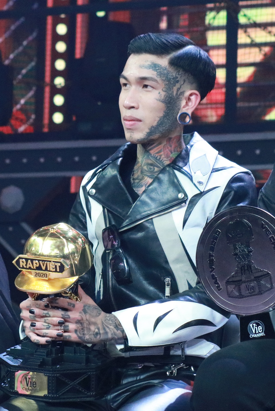 Fanpage Quán quân Rap Việt Dế Choắt xuất hiện bài đăng gây sốc- Ảnh 2. Fanpage Quán quân Rap Việt Dế Choắt xuất hiện bài đăng gây sốc- Ảnh 2.