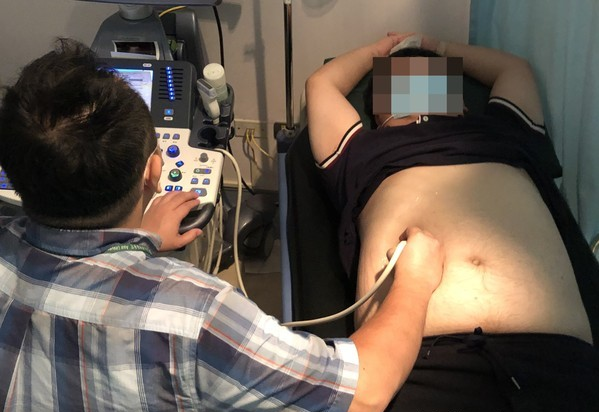 Bị gan nhiễm mỡ, người đàn ông chạy bộ 30 phút mỗi ngày, 6 tháng sau nhận kết quả bất ngờ!- Ảnh 1. Bị gan nhiễm mỡ, người đàn ông chạy bộ 30 phút mỗi ngày, 6 tháng sau nhận kết quả bất ngờ!- Ảnh 1.