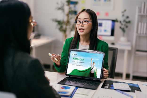 Thêm 2 sản phẩm mới gia nhập dòng bảo hiểm "Xanh" của Manulife- Ảnh 2.