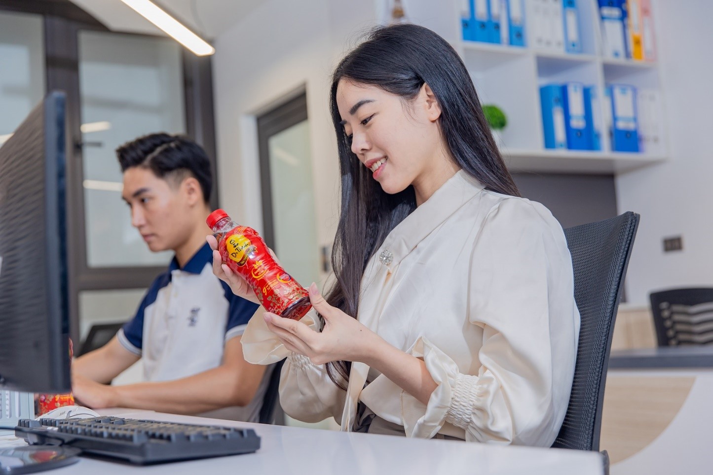 Từ thảo mộc Việt đến kệ hàng toàn cầu: Hành trình 17 năm chuẩn 3 Không của Trà Thanh Nhiệt Dr Thanh- Ảnh 2.