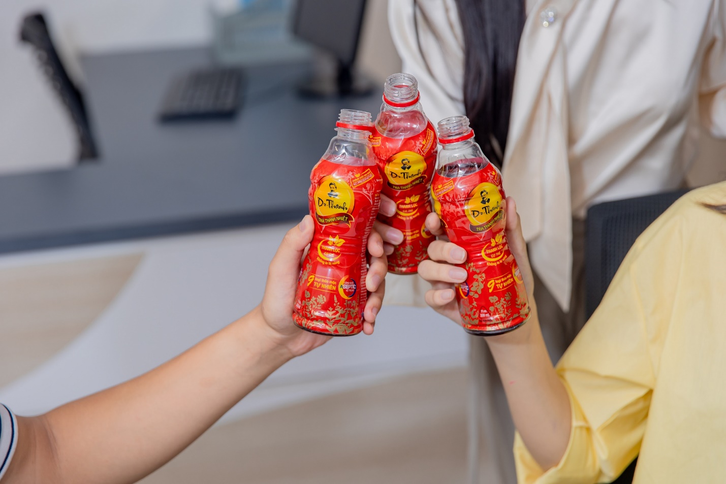 Từ thảo mộc Việt đến kệ hàng toàn cầu: Hành trình 17 năm chuẩn 3 Không của Trà Thanh Nhiệt Dr Thanh- Ảnh 4.
