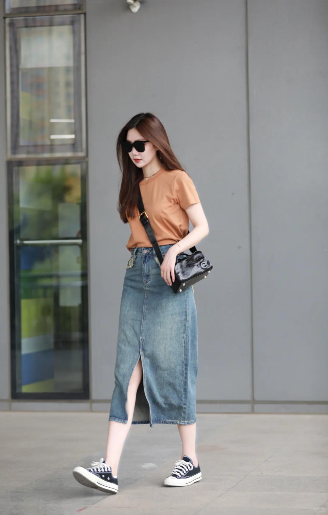Vì sao váy denim lại là món đồ nên sắm? Câu trả lời gói gọn trong 2 chữ "hack tuổi"- Ảnh 13. Vì sao váy denim lại là món đồ nên sắm? Câu trả lời gói gọn truc tiep bong da hom nay 2 chữ "hack tuổi"- Ảnh 13.