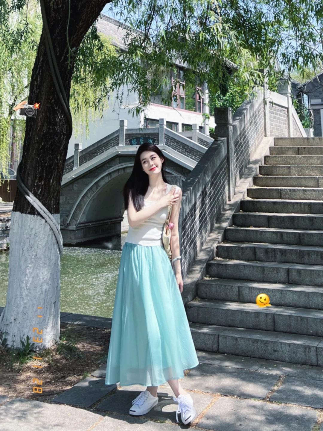 3 món đồ này giúp phụ nữ trung niên cứ mặc lên là tỏa khí chất- Ảnh 11. 3 món đồ này giúp phụ nữ trung niên cứ mặc lên là tỏa khí chất- Ảnh 11.