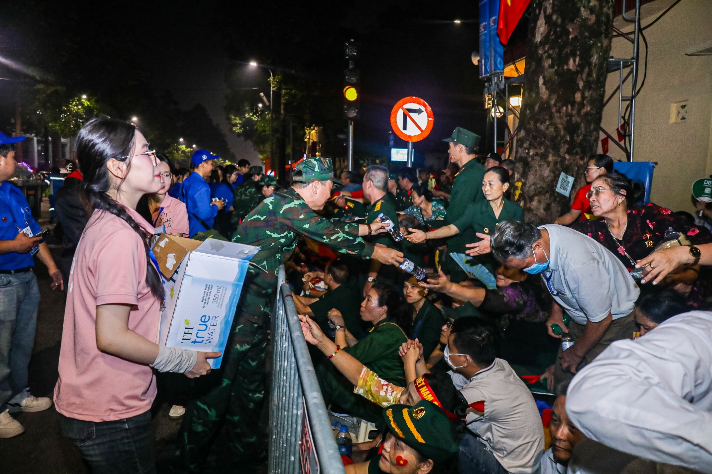Có một sân khấu đặc biệt ở đại lễ A80- Ảnh 7.