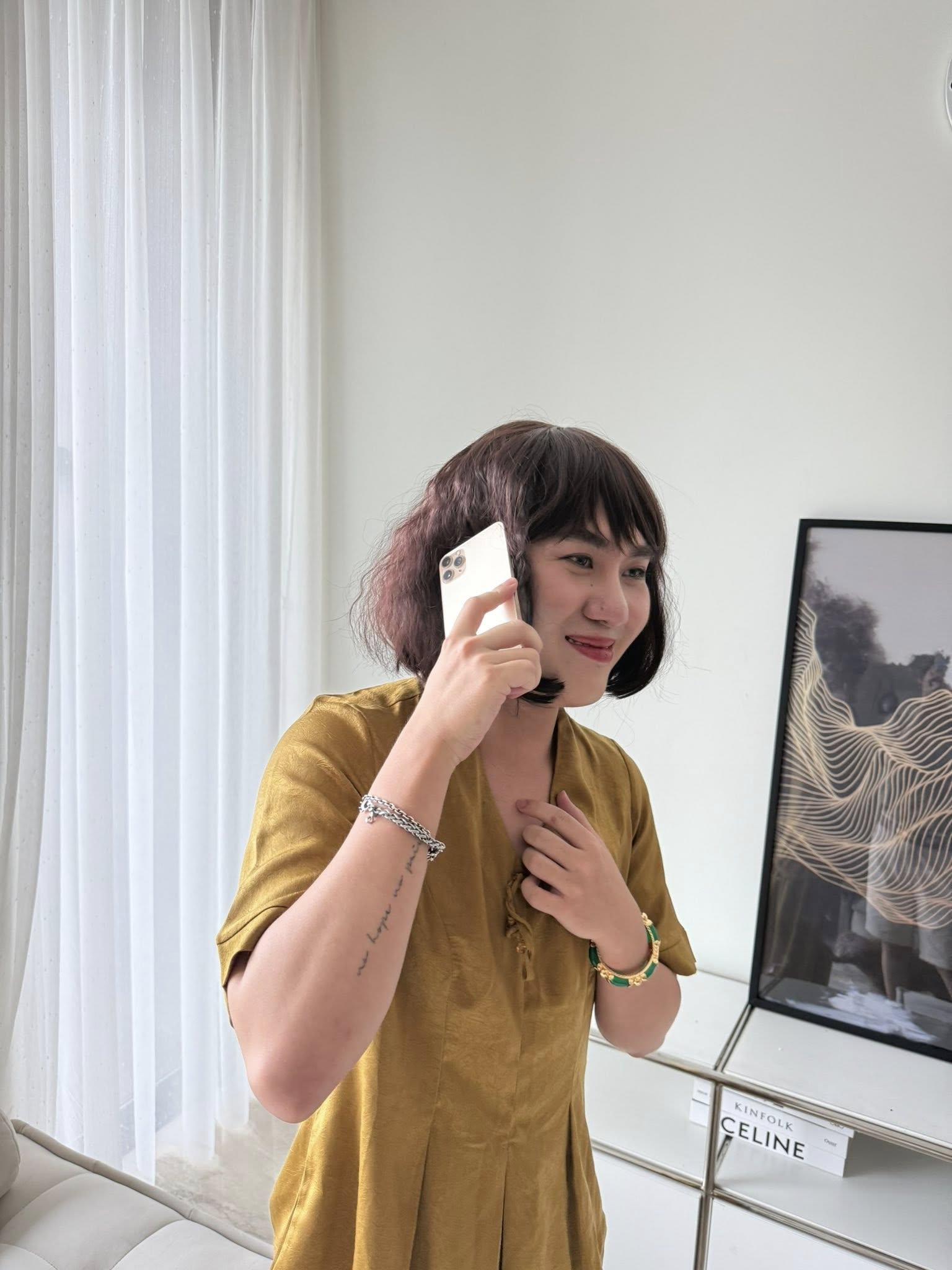 Bật mí phía sau chuyện tình tay ba tốn giấy mực nhất lúc này của cô Hồng Thơ - chú Đỗ Hùng - cô Dung Ấm Ớ- Ảnh 4. Bật mí phía sau chuyện tình tay ba tốn giấy mực nhất lúc này của cô Hồng Thơ - chú Đỗ Hùng - cô Dung Ấm Ớ- Ảnh 4.