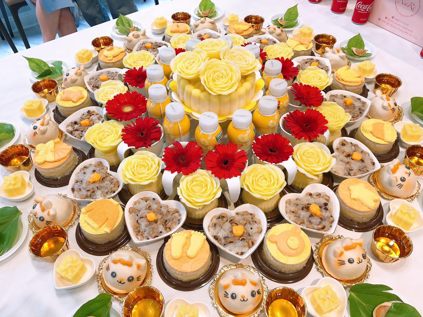 Thế lực bí ẩn đứng sau tiệc đầy tháng của các Thế lực bí ẩn đứng sau tiệc đầy tháng của các