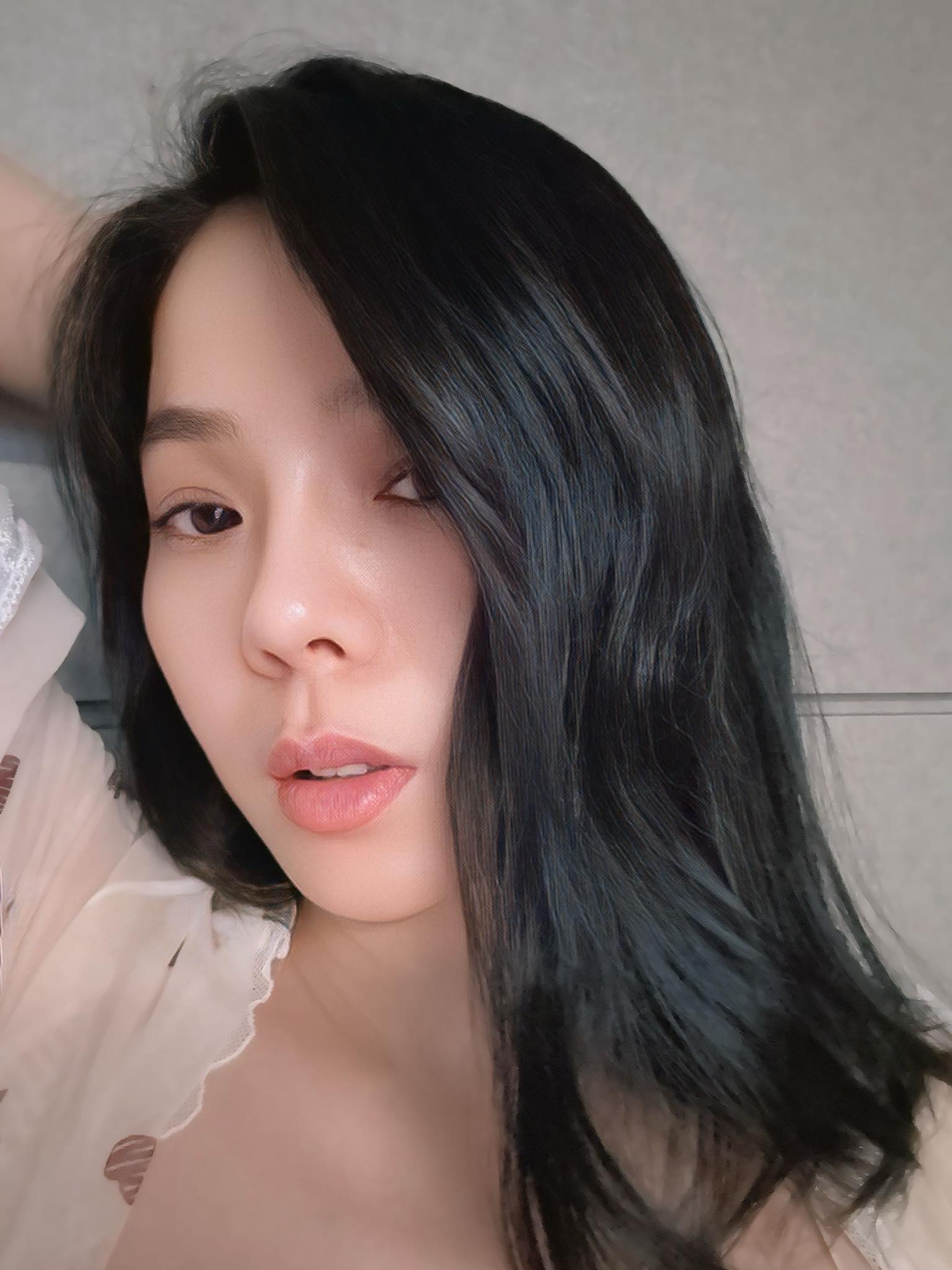 Lệ Quyên bức xúc đăng đàn: “Không phải lúc nào sự tử tế của bạn cũng được ghi nhận và trân trọng đâu”
- Ảnh 1. Lệ Quyên bức xúc đăng đàn: “Không phải lúc nào sự tử tế của bạn cũng được ghi nhận và trân trọng đâu”
- Ảnh 1.