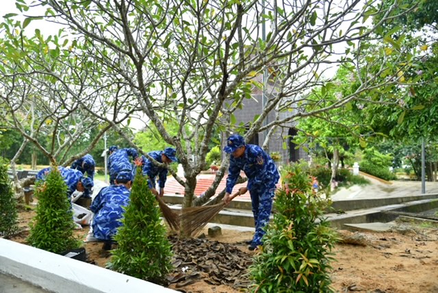 Bộ Tư lệnh Vùng Cảnh sát biển 4 tổ chức các hoạt động “đền ơn đáp nghĩa” nhân dịp kỷ niệm 80 năm Quốc khánh nước Cộng hòa xã hội chủ nghĩa Việt Nam- Ảnh 3.