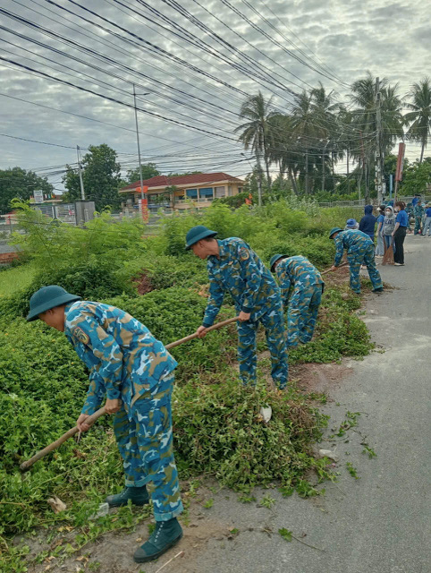 Nhiều hoạt động chào mừng Kỷ niệm 80 năm Cách mạng Tháng Tám và Quốc khánh 02-9 tại Trung đoàn pháo Phòng không 591- Ảnh 6. Nhiều hoạt động chào mừng Kỷ niệm 80 năm Cách mạng Tháng Tám và Quốc khánh 02-9 tại Trung đoàn pháo Phòng không 591- Ảnh 6.
