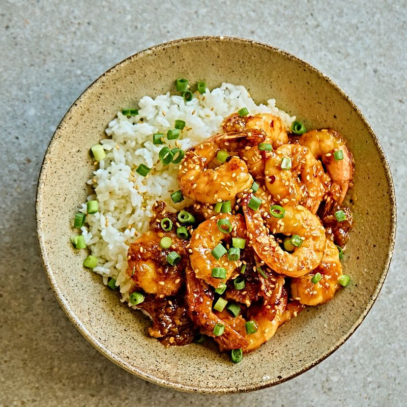 Cuối tuần chỉ cần làm mỗi người 1 phần cơm thơm lừng thế này, tốn 20 phút mà mitom bong da truc tiep đến mức ai ăn cũng sạch bát- Ảnh 11.
