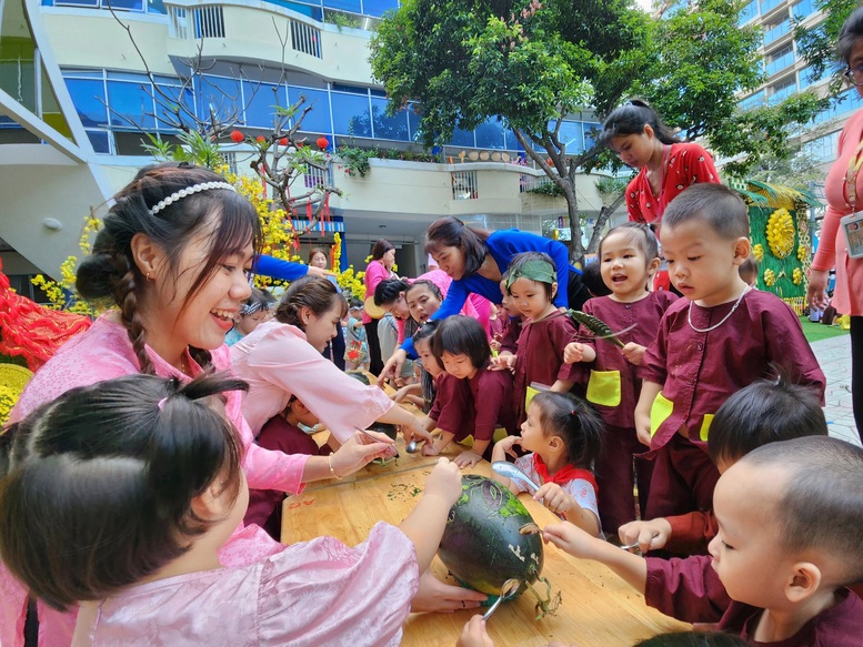 TRỰC TIẾP: Lễ khai giảng đặc biệt của 1,7 triệu thầy, cô và gần 30 triệu học sinh, sinh viên- Ảnh 13. TRỰC TIẾP: Lễ khai giảng đặc biệt của 1,7 triệu thầy, cô và gần 30 triệu học sinh, sinh viên- Ảnh 13.