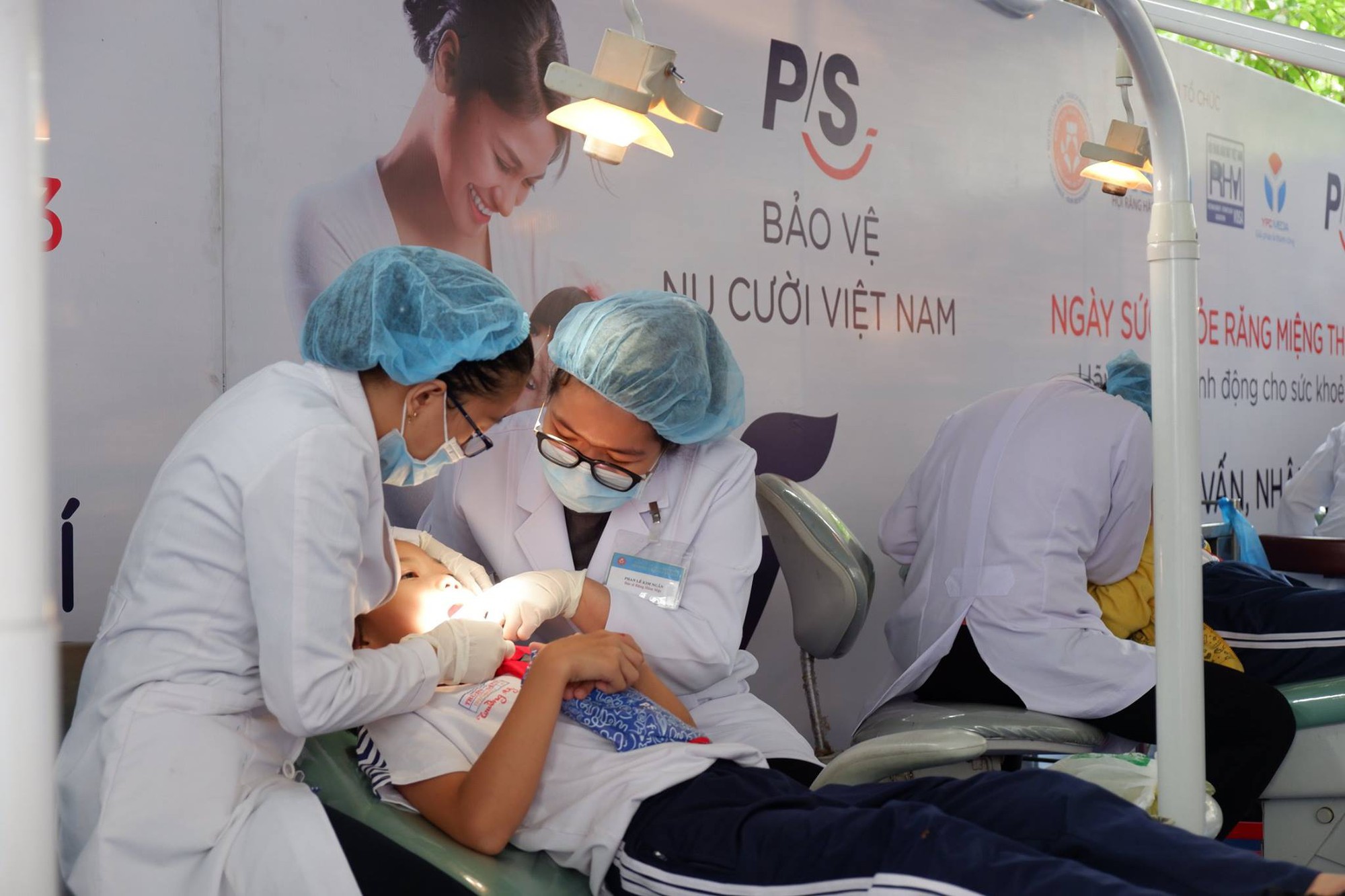 “Ngôi nhà” Việt Nam khỏe mạnh hơn từ những nụ cười- Ảnh 2.