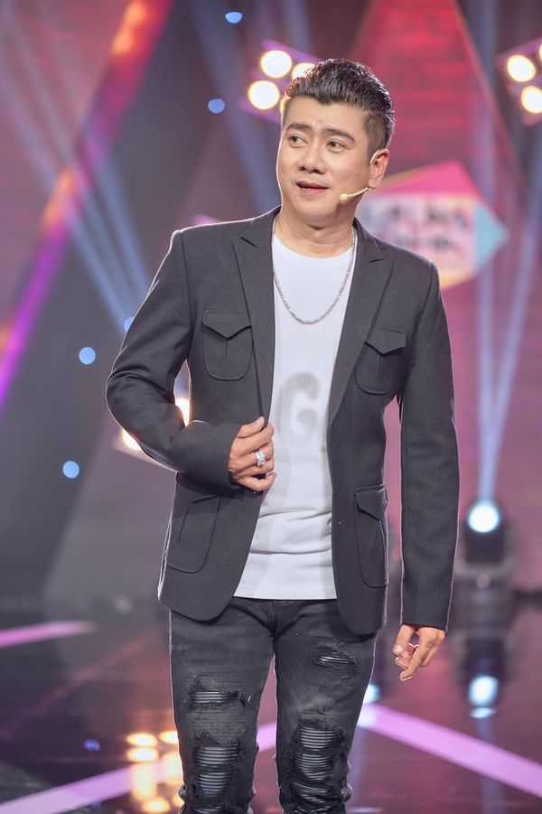 Nam bong da ket qua truc tiep sĩ điển trai như tài tử cực đắt show hội chợ, chuyện sở hữu đế chế nghìn tỷ đồng thực hư ra sao?- Ảnh 8.