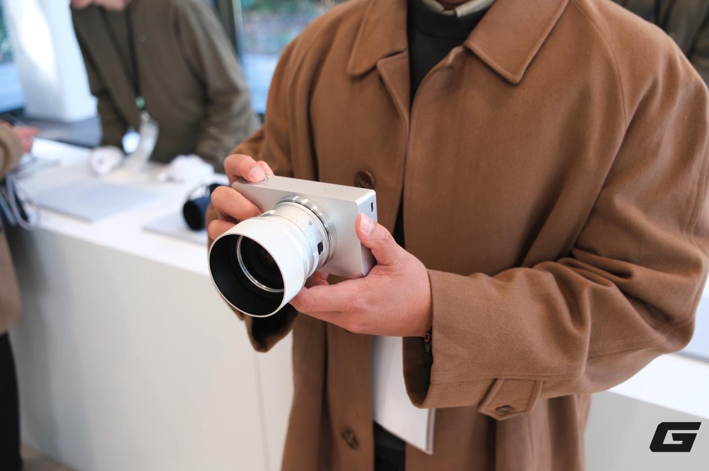 Mở hộp bong da ket qua truc tiep chiếc máy full-frame chế tác từ nhôm nguyên khối, siêu tối giản nhưng thấm đẫm tinh thần Nhật Bản- Ảnh 1.