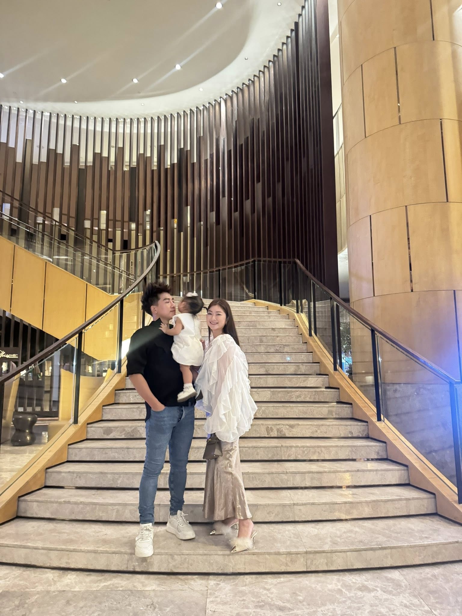 Thanh Trúc lên tiếng trước nghi vấn mang bầu lần 2: "Em giờ bị mập vì liên tục kích trứng, tạo phôi để dành..."- Ảnh 3. xem bong da truc tiep nhanh nhat Trúc lên tiếng trước nghi vấn mang bầu lần 2: "Em giờ bị mập vì liên tục kích trứng, tạo phôi để dành..."- Ảnh 3.