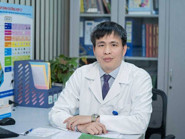 PGS.TS.BS bong da truc tiep xoi lac dưỡng mách mẹ cách chọn sữa cho con đúng chuẩn, phù hợp mục đích- Ảnh 2.