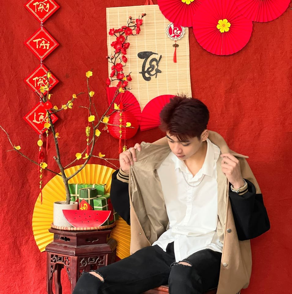 Quá khứ boy phố của Lê Văn Tú: Chàng lính tuổi 20 đẹp trai gấp 10 lần nhờ "ăn cơm nhà nước"- Ảnh 9. Quá khứ lich tuong thuat truc tiep bong da hom nay phố của Lê Văn Tú: Chàng lính tuổi 20 đẹp trai gấp 10 lần nhờ "ăn cơm nhà nước"- Ảnh 9.