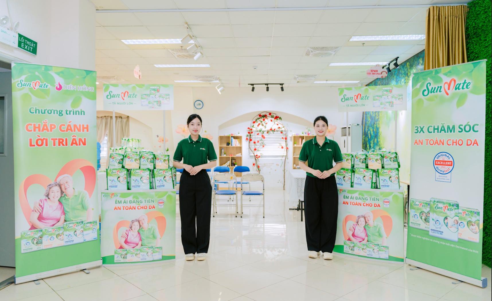mitom bong da truc tiep tỏa tri ân tại Viện dưỡng lão Diên Hồng- Ảnh 4.