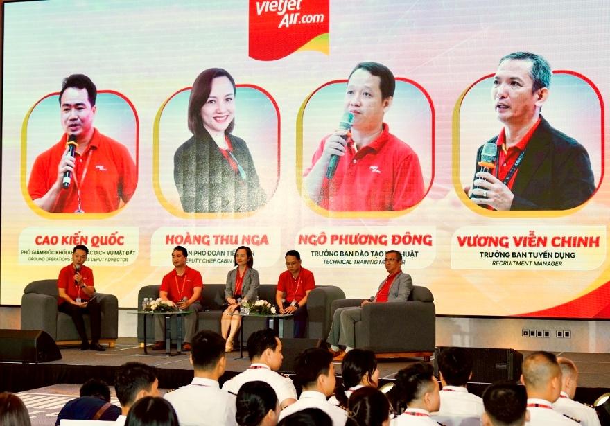 Ngày hội tuyển dụng Vietjet thu hút hàng ngàn ứng viên tìm kiếm cơ hội trong ngành hàng không- Ảnh 9. Ngày hội tuyển dụng Vietjet thu hút hàng ngàn ứng viên tìm kiếm cơ hội trong ngành hàng không- Ảnh 9.