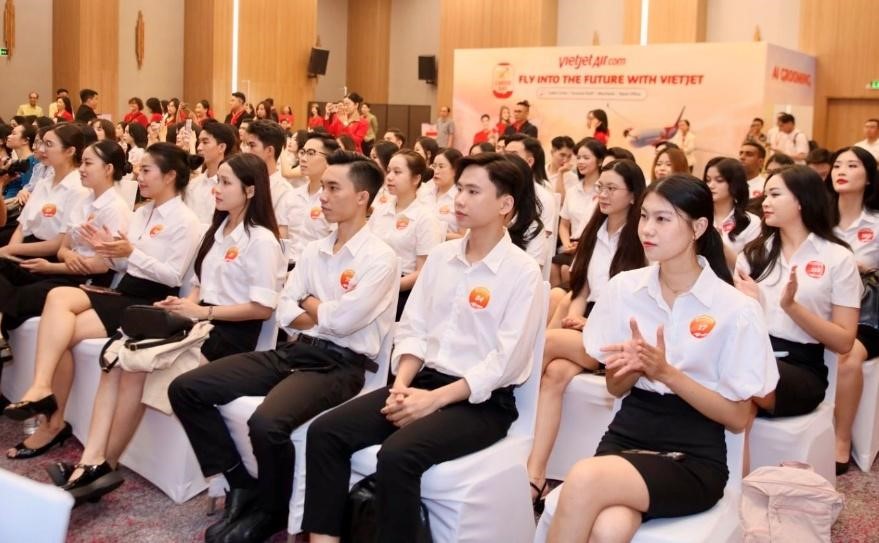 Ngày hội tuyển dụng Vietjet thu hút hàng ngàn ứng viên tìm kiếm cơ hội trong ngành hàng không- Ảnh 11. Ngày hội tuyển dụng Vietjet thu hút hàng ngàn ứng viên tìm kiếm cơ hội trong ngành hàng không- Ảnh 11.