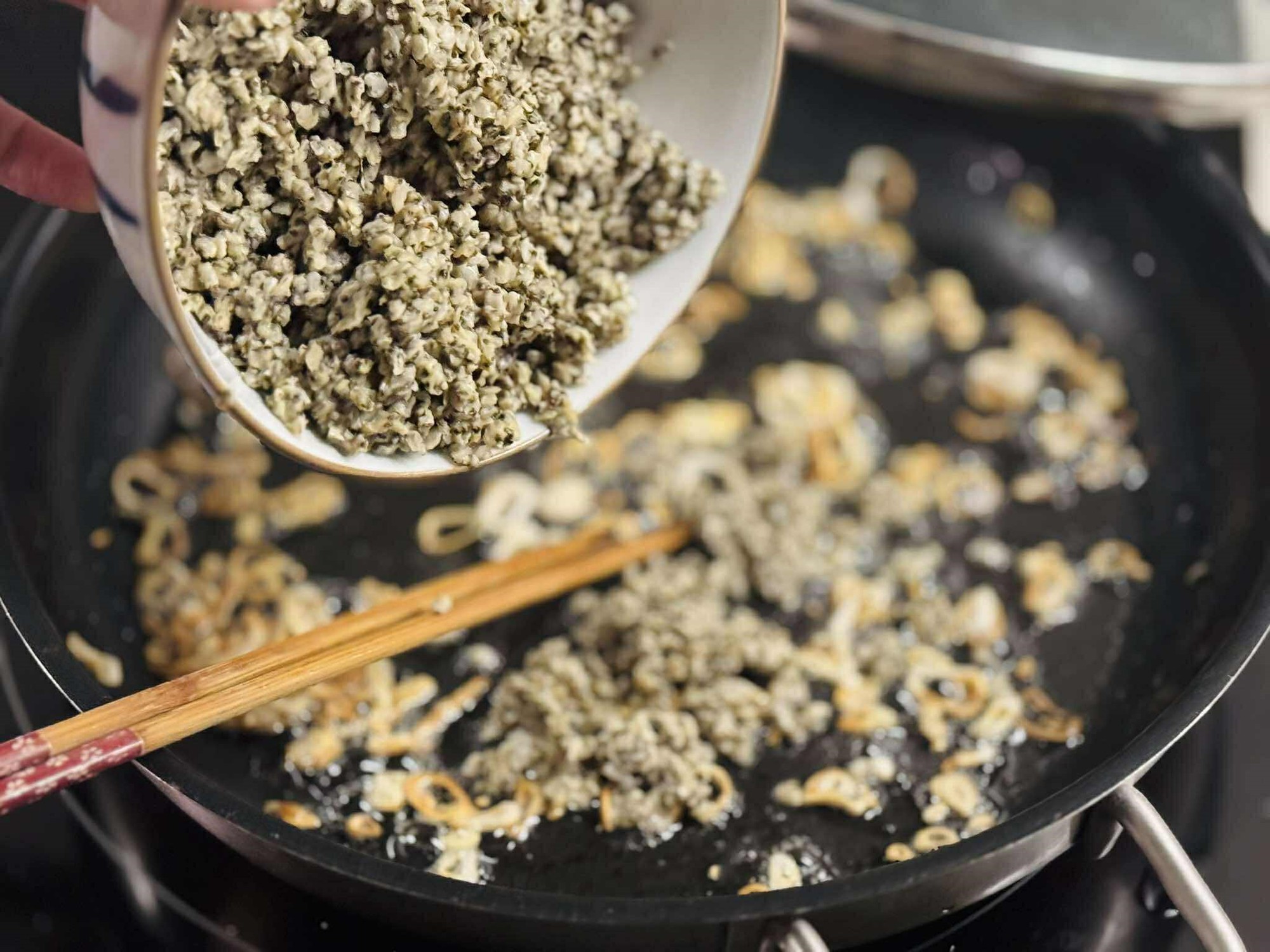 Món ăn từ loại nguyên liệu "nhà quê", làm cực dễ mà hương vị ngon nức lòng, ăn là mê- Ảnh 7.