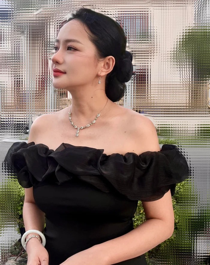 Chân dài Vbiz cưới đại gia hơn 26 tuổi, nắm giữ khối tài sản trăm tỷ, được chồng tặng sinh nhật 1 căn hộ view biển- Ảnh 2. Chân dài Vbiz cưới đại lich bong da truc tiep hơn 26 tuổi, nắm giữ khối tài sản trăm tỷ, được chồng tặng sinh nhật 1 căn hộ view biển- Ảnh 2.