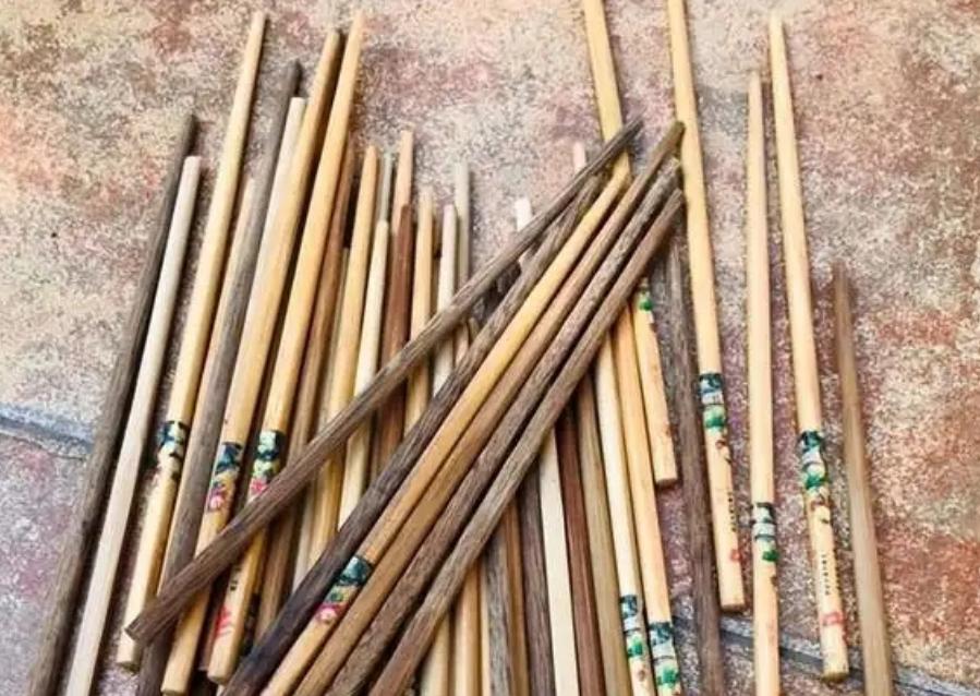 Dùng đũa ăn đúng cách giảm 50% nguy cơ ung thư dạ dày: Đây là 2 loại đũa nên dùng, lịch thay đũa cần tuân thủ- Ảnh 1. Dùng đũa ăn đúng cách giảm 50% nguy cơ ung thư dạ dày: Đây là 2 loại đũa nên dùng, lịch lich bong da truc tiep đũa cần tuân thủ- Ảnh 1.